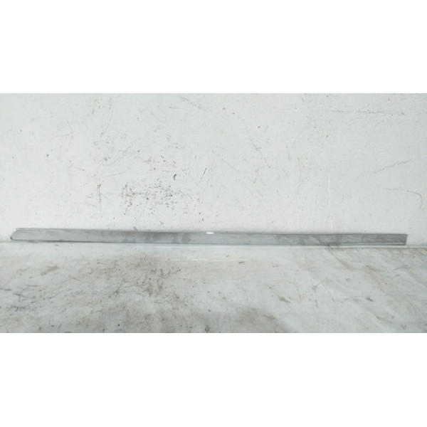  Friso Cromado Porta Dianteira Direita Palio Elx  2010