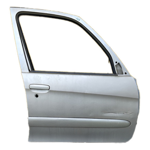 Porta Dianteira Direita Citroen Xsara Picasso 2010 C/detalhe