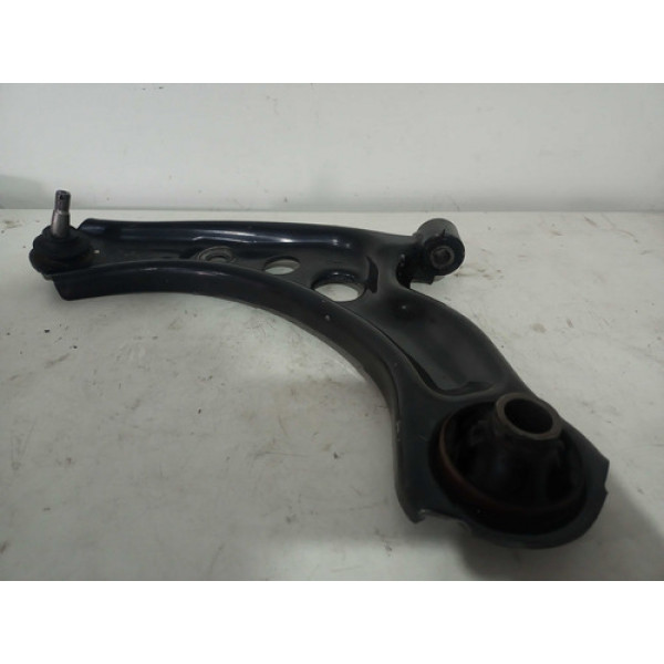 Bandeja Dianteira Esquerda Toyota Yaris 1.3 2019