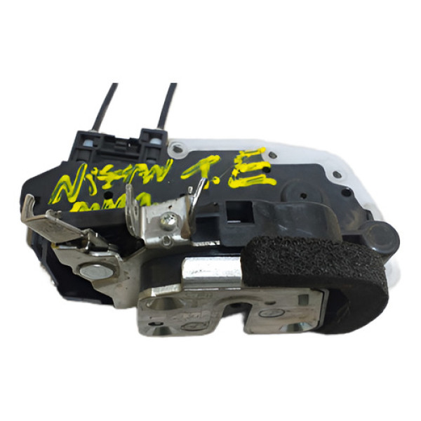 Fechadura Porta Traseira Esquerda Do Nissan March Mecânica