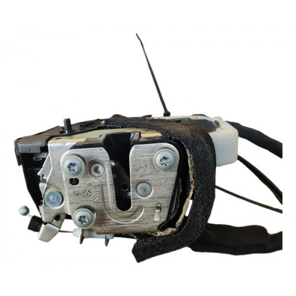 Fechadura Porta Traseira Direita Manual Nissan March 2012