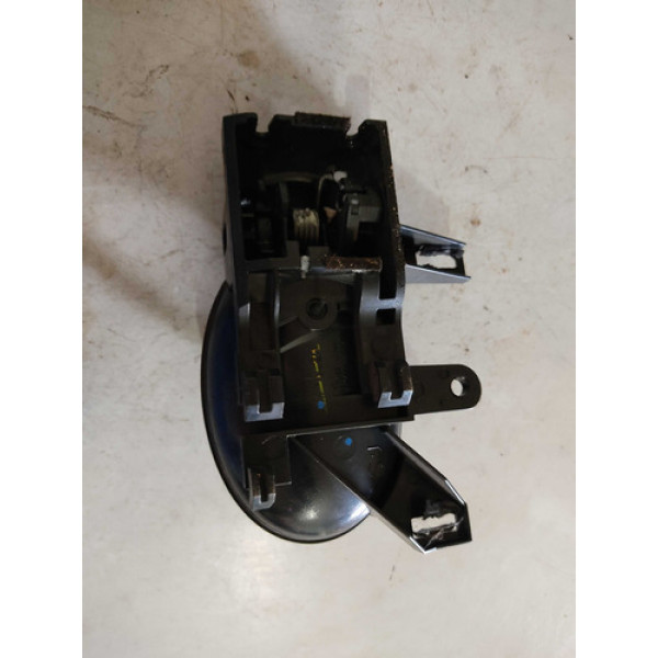 Maçaneta Interna Esquerda Nissan March 2015