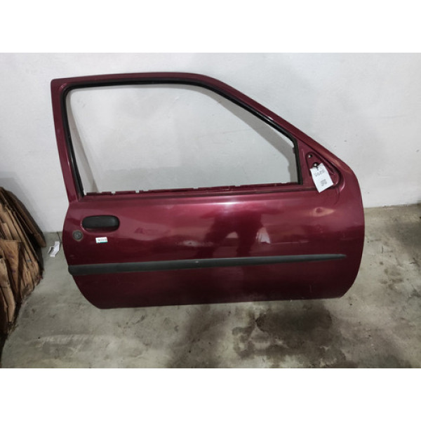 Porta Courier/fiesta 98 2 Portas Direita Com Detalhes