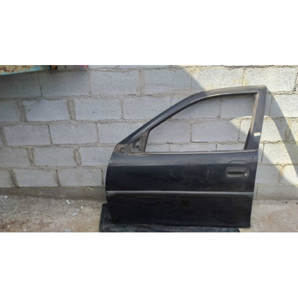 Porta Dianteira Esquerda Do Vectra 97/98 Pelada